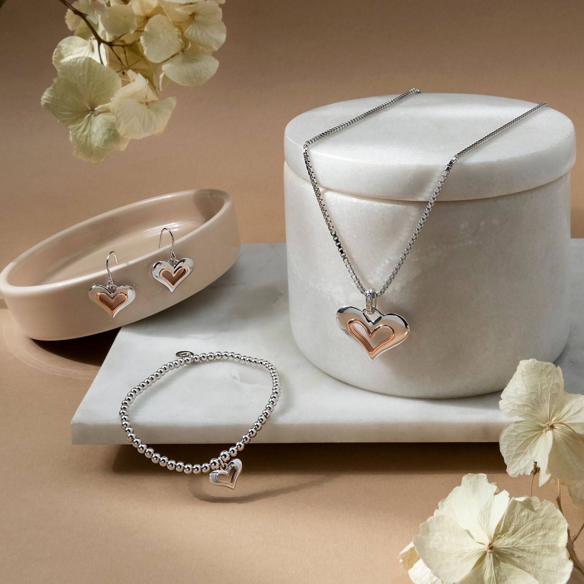 Clogau 3SAMH0091 Always in my Heart White Topaz Pendant Necklace Clogau 3SAMH0091 Always in my Heart White Topaz Pendant Necklace