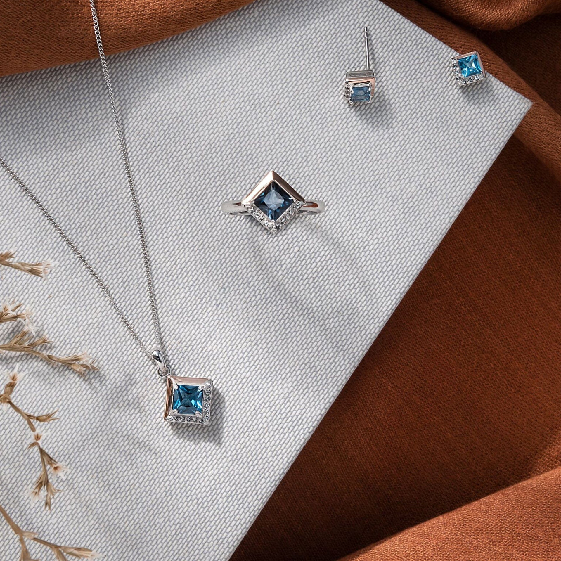 Kensington Love Story Silver Ring